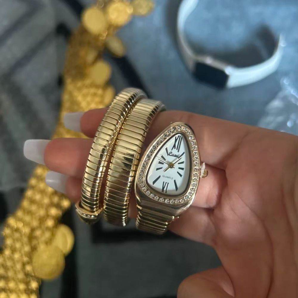 Serpenti Elegant Gold Wrap Women's Watch
